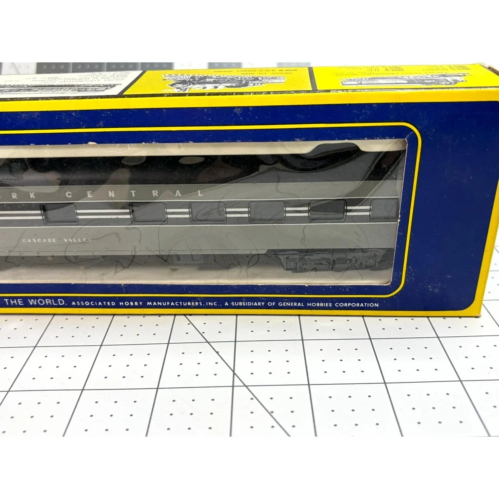 AHM Rivarossi HO Scale NYC New York Central Cascade Valley 1930 Sleeper 6401-CE - Picture 4 of 8